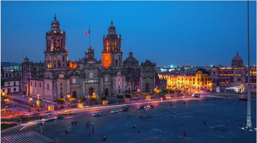 Mexico city, Private tour, Night tour, Zocalo de noche